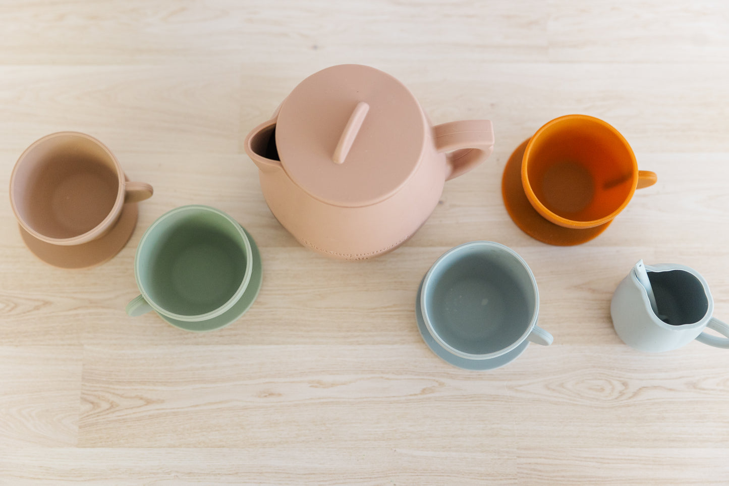 Personalized silicone tea set