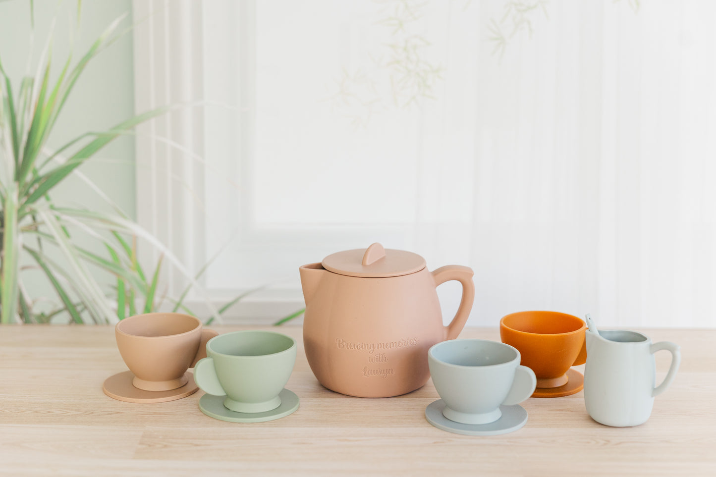 Personalized silicone tea set