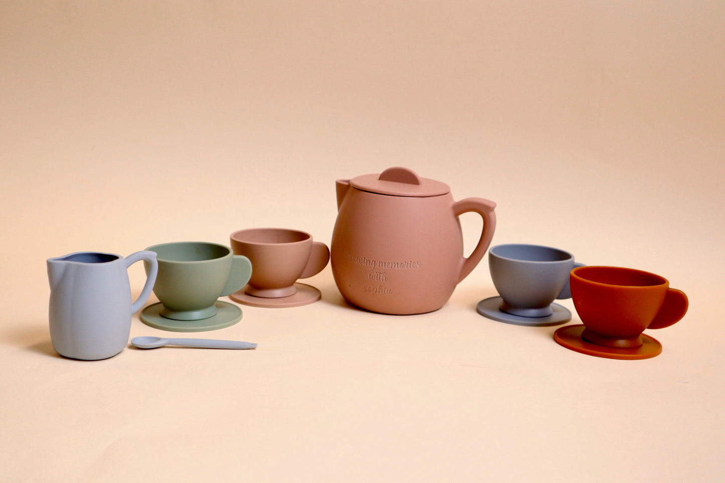 Personalized silicone tea set