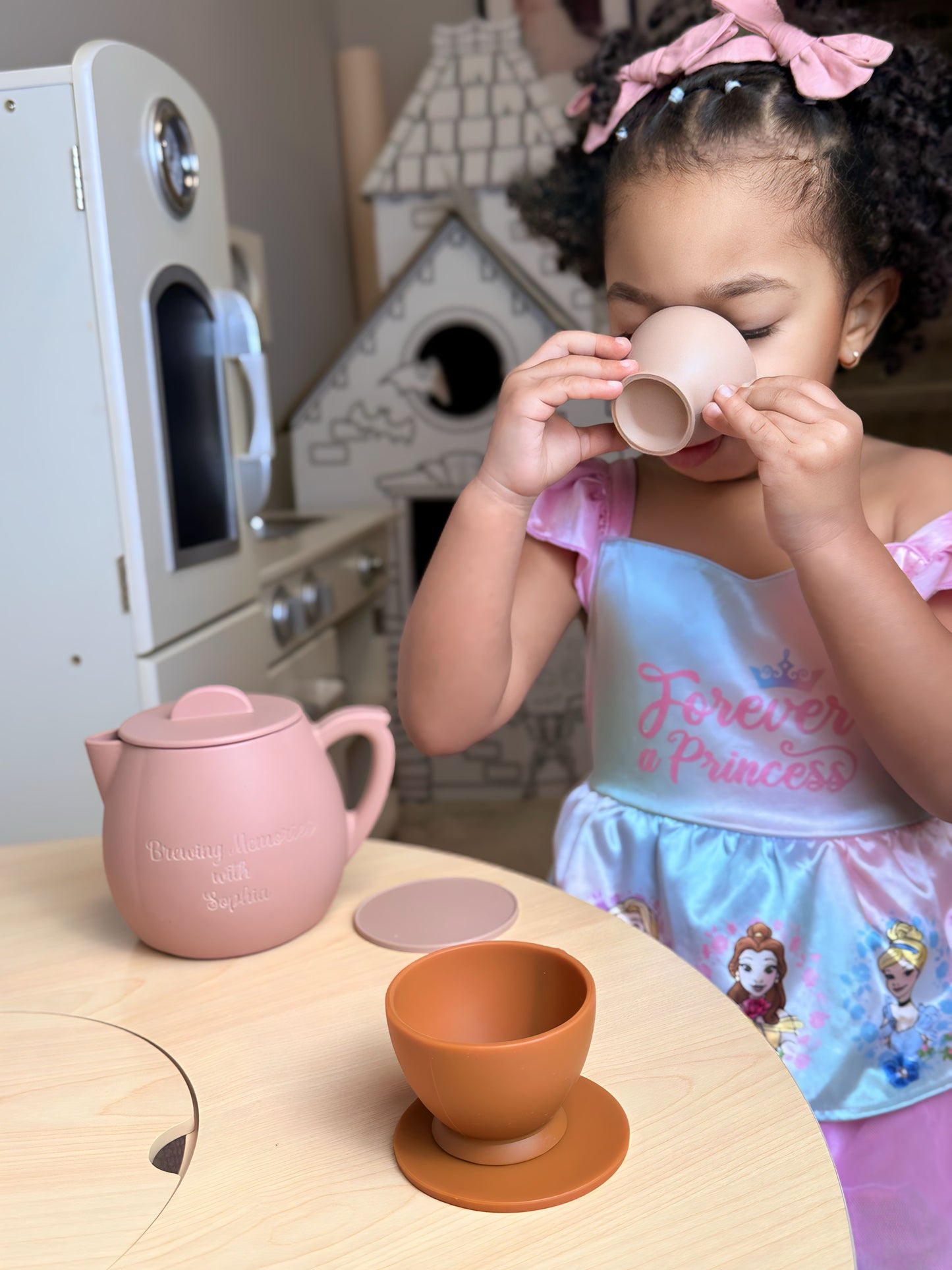 Personalized silicone tea set
