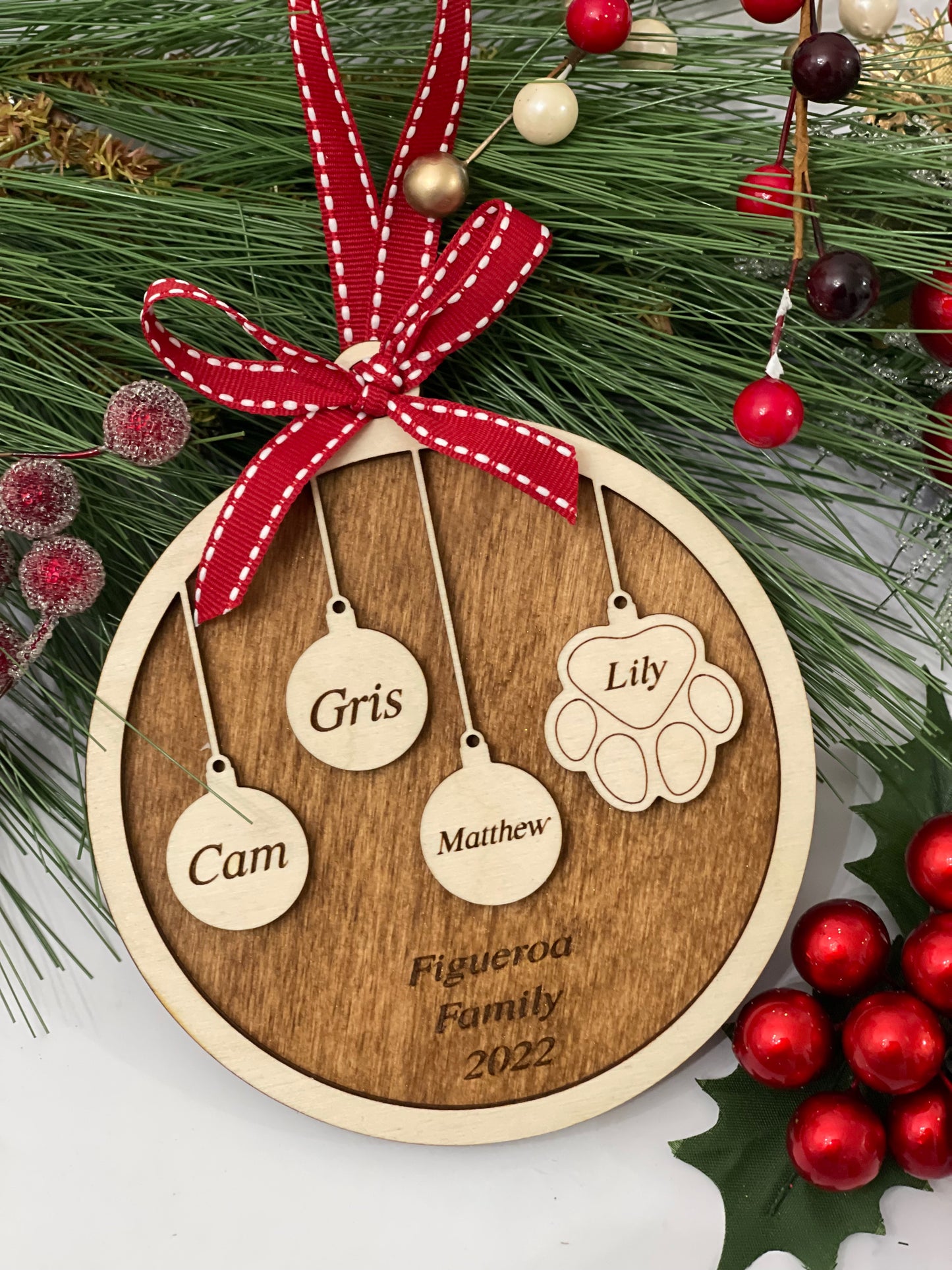 Family & Fur personalized Ornament