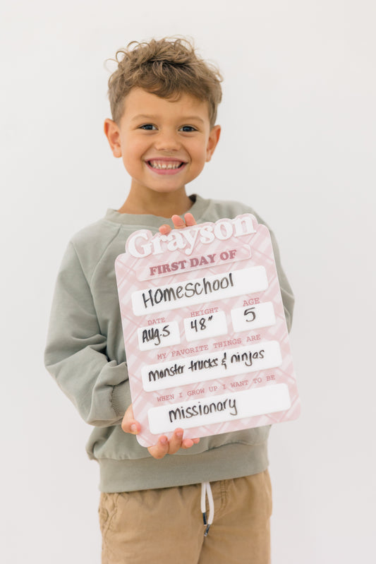 Gingham First & Last Day of School Sign – Personalized Reusable School Photo Board | Custom Back to School Homeschool Sign for Kids